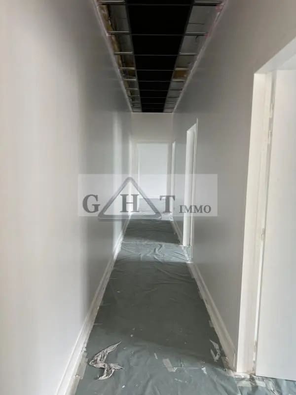 Bureau dans Les Pavillons-sous-Bois à louer Photo intérieure– Image 1 sur 4