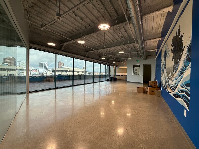 420 E 3rd St, Los Angeles, CA à louer - Photo intérieure – Image 1 sur 24