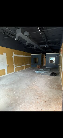 42700-42900 Schoenherr Rd, Sterling Heights, MI à louer - Photo de l’immeuble – Image 2 sur 2