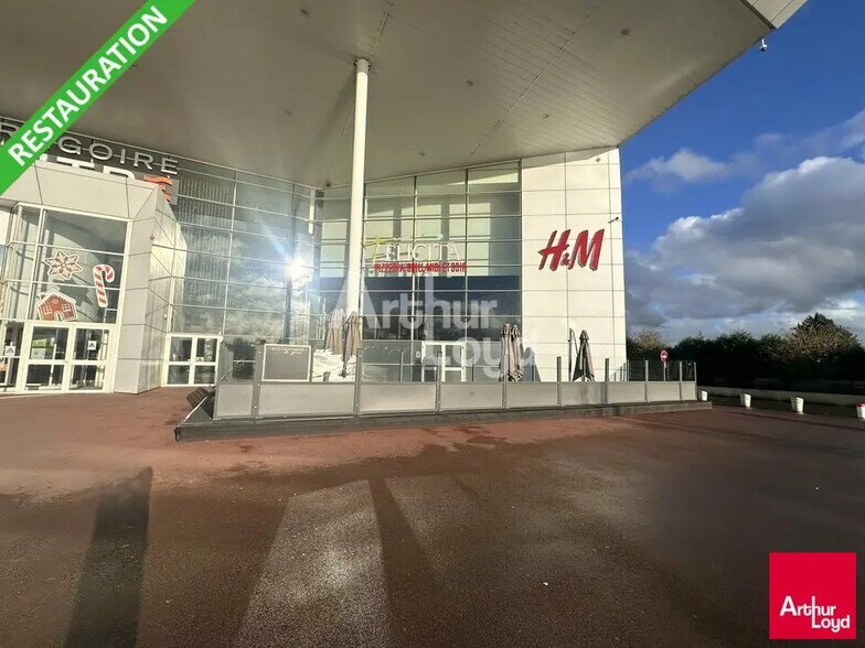 Local commercial dans Saint-Grégoire à louer - Photo de l’immeuble – Image 1 sur 3