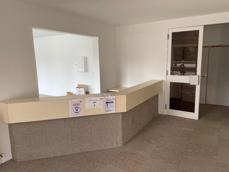 Bureau dans Salies-de-Béarn à vendre - Photo de l’immeuble – Image 2 sur 10
