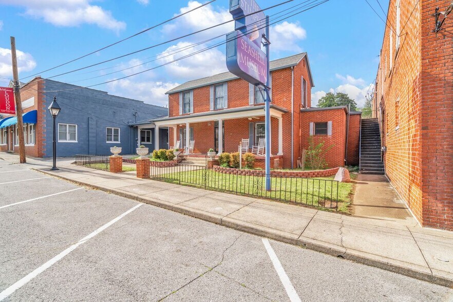 406 Wharf St, Loudon, TN à vendre - Photo de l’immeuble – Image 3 sur 14