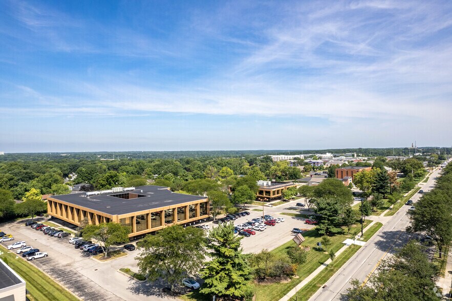 6797 N High St, Worthington, OH à louer - Aérien – Image 2 sur 28