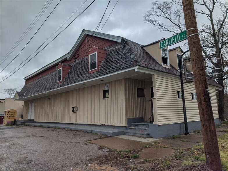367 N State St, Painesville, OH à vendre - Photo de l’immeuble – Image 2 sur 6