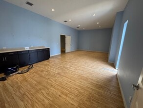 2415 N Albany Ave, Tampa, FL à louer Photo intérieure– Image 2 sur 4