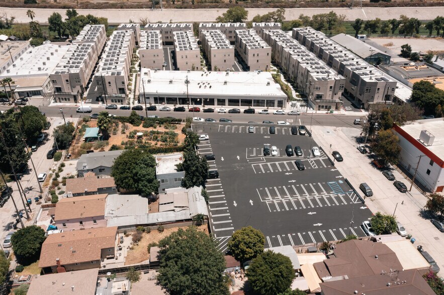 1801 Blake Ave, Los Angeles, CA à vendre - Photo de l’immeuble – Image 2 sur 39