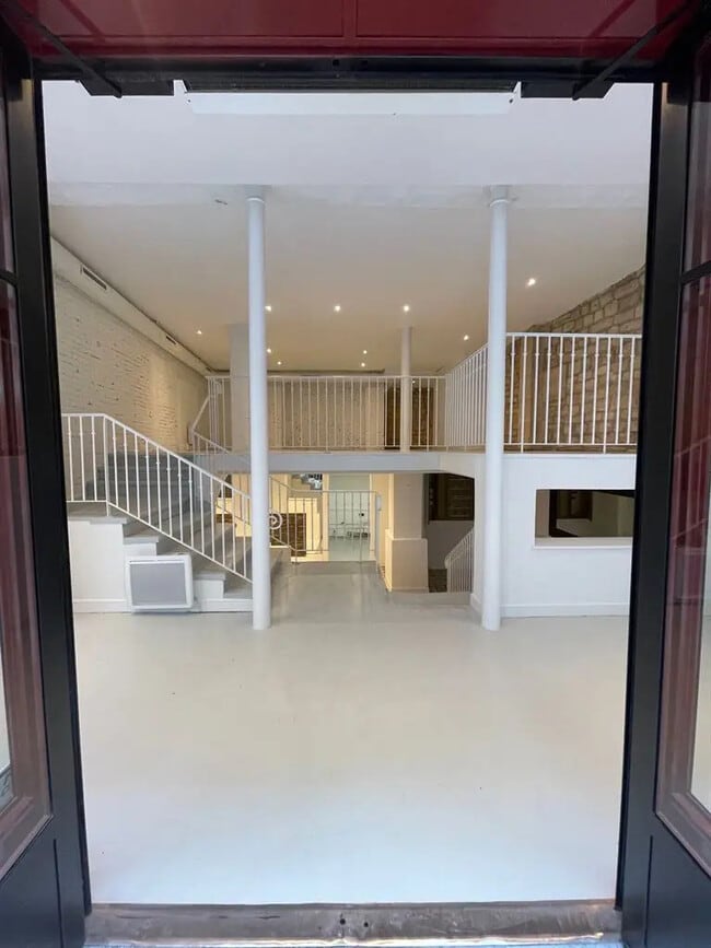 Plus de détails pour Local commercial à louer