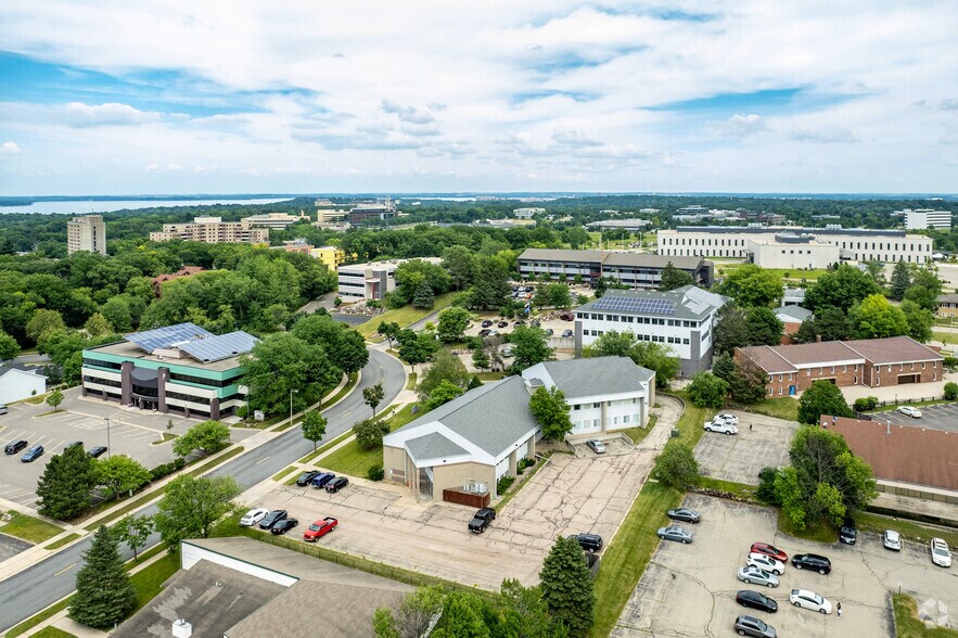 6417 Normandy Ln, Madison, WI à vendre - Aérien – Image 3 sur 5