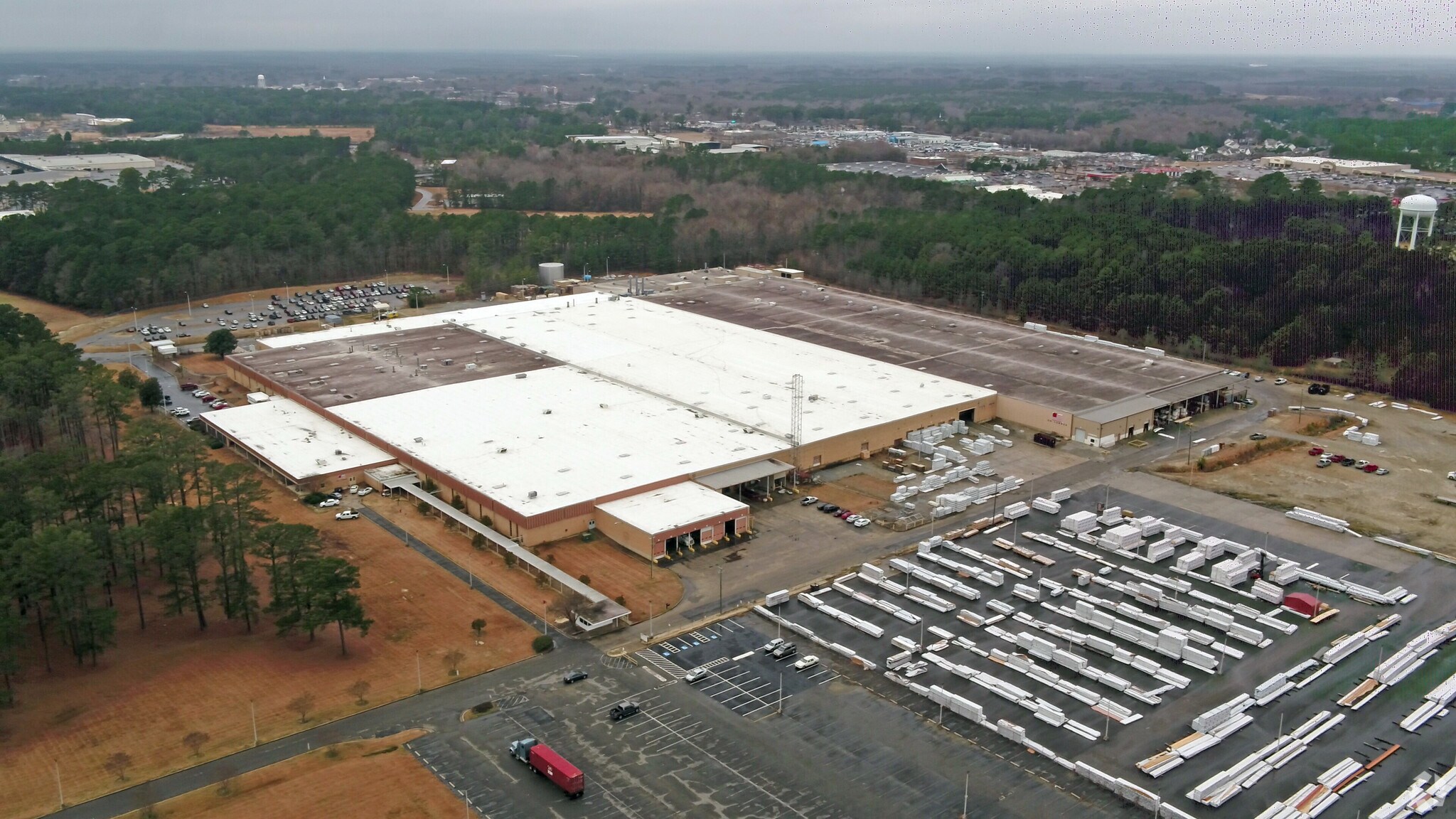 1315 Outlet Center Dr, Smithfield, NC à louer Photo principale– Image 1 sur 14