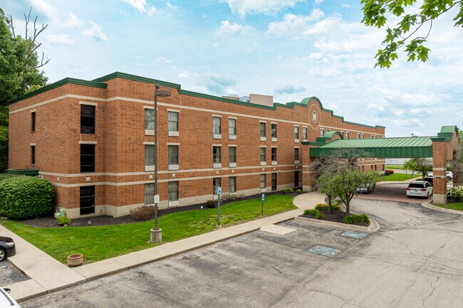 Plus de détails pour 10290 Pennsylvania Pky, Carmel, IN - Hôtellerie à vendre
