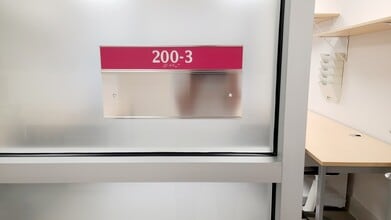 2100 Coral Way, Miami, FL à louer Photo intérieure– Image 1 sur 5