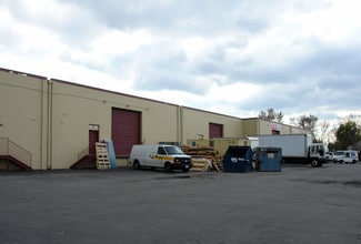 Plus de détails pour 551-567 Southlawn Ln, Rockville, MD - Industriel/Logistique à louer