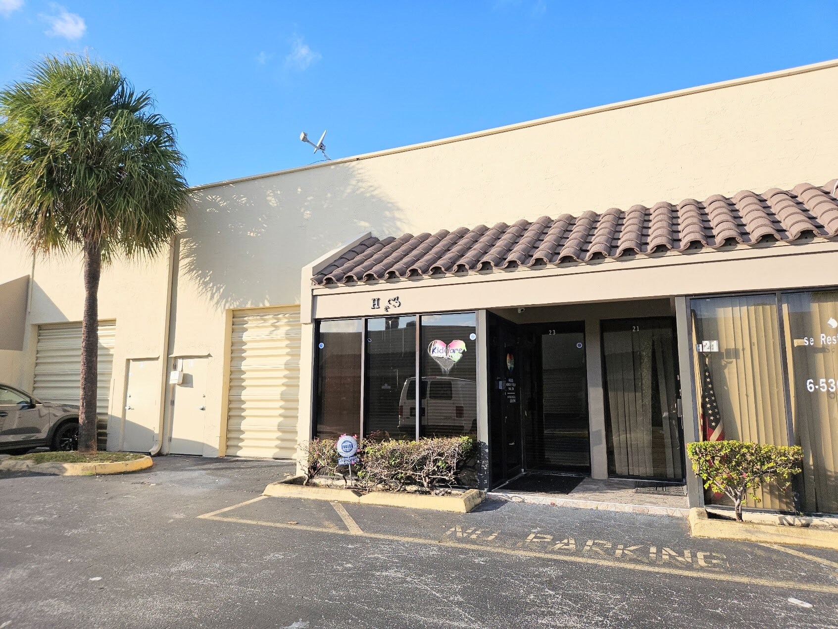 6187 NW 167th St, Miami Lakes, FL à vendre Photo de l’immeuble– Image 1 sur 18