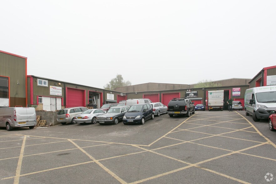 Bonville Rd, Bristol à louer - Photo de l’immeuble – Image 3 sur 5