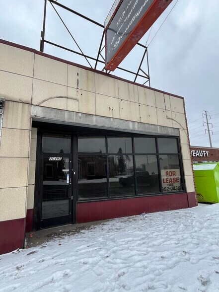 20495 Van Dyke St, Detroit, MI à vendre - Photo de l’immeuble – Image 2 sur 10