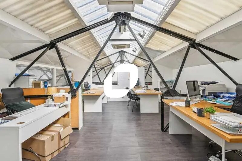 Local d'activités dans Colombes à vendre - Photo de l’immeuble – Image 1 sur 7