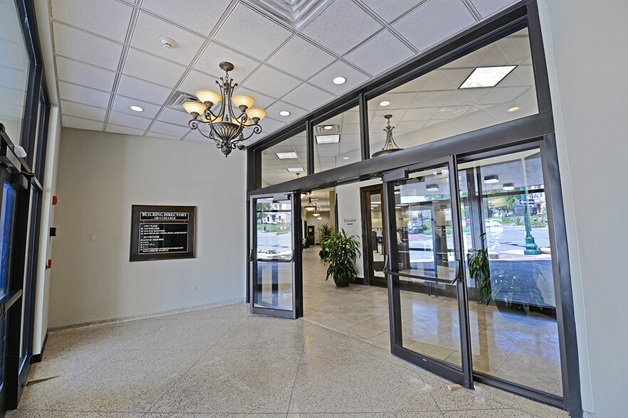 100 S College Ave, Bloomington, IN à louer - Photo intérieure – Image 3 sur 10