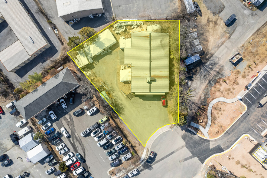 309 Parker Ct SE, Leesburg, VA à louer - Photo de l’immeuble – Image 2 sur 23