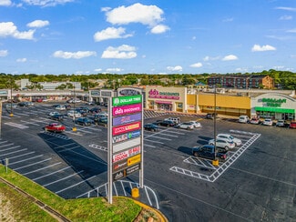 Plus de détails pour 5100-5198 Avenue H, Rosenberg, TX - Local commercial à louer