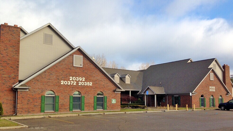 20302-20392 Eureka Rd, Taylor, MI à louer - Photo de l’immeuble – Image 2 sur 5
