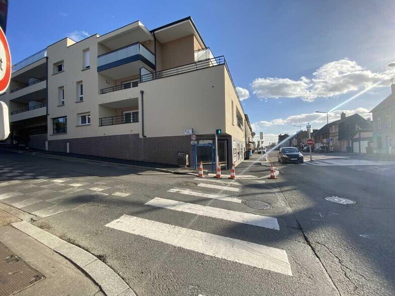 Local commercial dans Déville-lès-Rouen à vendre - Photo de l’immeuble – Image 3 sur 4