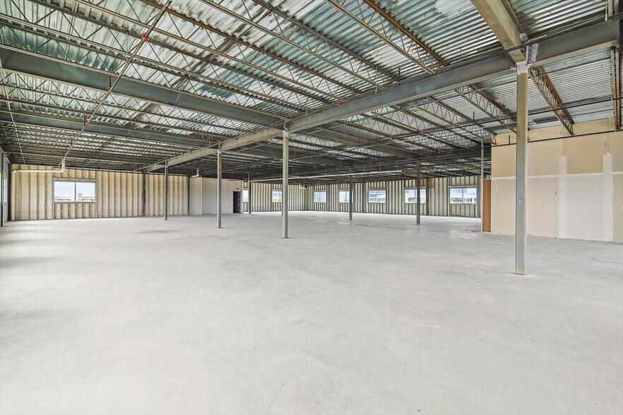 5740 State Highway 121, Plano, TX à vendre - Photo intérieure – Image 2 sur 18