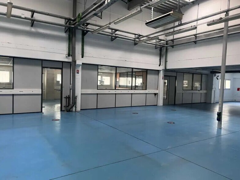 Local d’activités dans Ivry-sur-Seine à louer - Photo intérieure – Image 3 sur 13