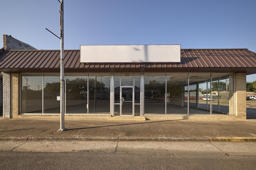 423 W Main St, Durant, OK à louer - Photo de l’immeuble – Image 3 sur 7