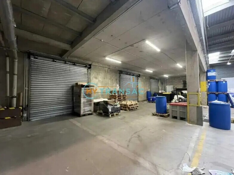 Industriel/Logistique dans Sucy-en-Brie à louer - Photo de l’immeuble – Image 3 sur 20