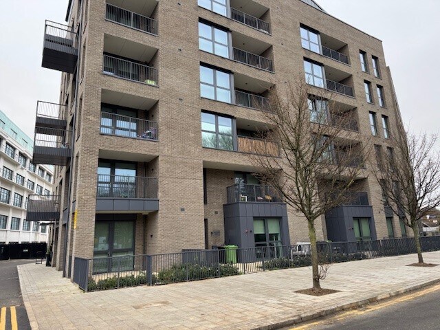 5 Clarendon Rd, Londres à louer - Photo de l’immeuble – Image 2 sur 4