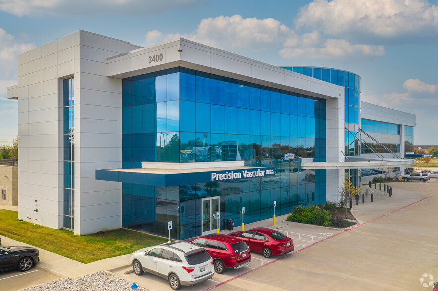 3400 I-30, Mesquite, TX à louer - Photo de l’immeuble – Image 1 sur 8