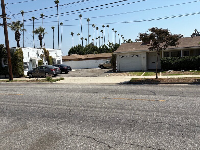 945 N Azusa Ave, Azusa, CA à louer - Photo de l’immeuble – Image 2 sur 3