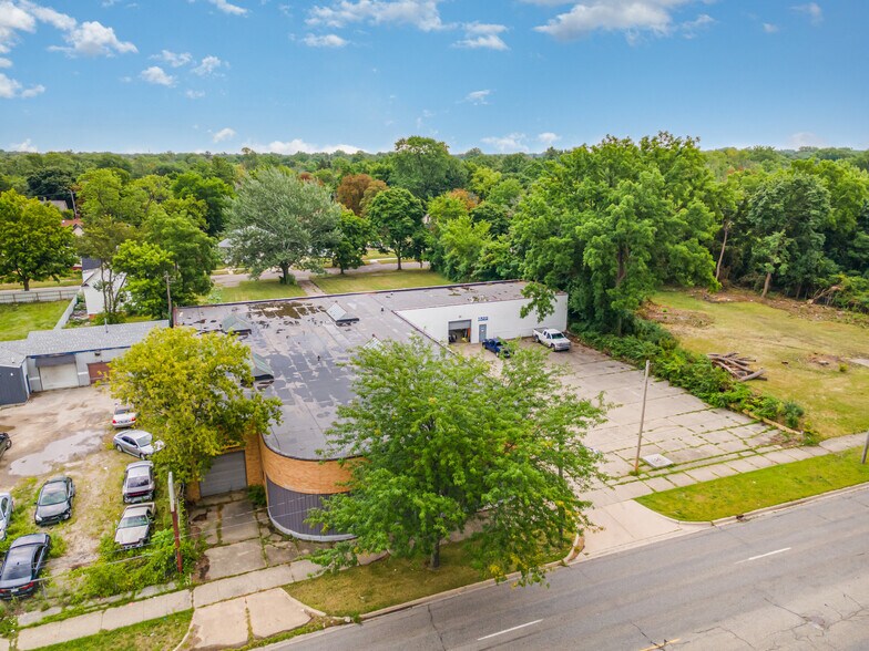 1322 E Genesee Ave, Saginaw, MI à vendre - Photo de l’immeuble – Image 2 sur 18