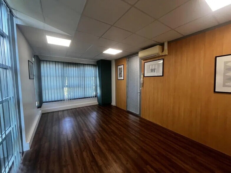 Bureau dans Champigny-sur-Marne à louer - Photo de l’immeuble – Image 2 sur 8