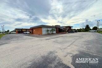 14000 Tamiami Trl, North Port, FL à louer Photo intérieure– Image 2 sur 8