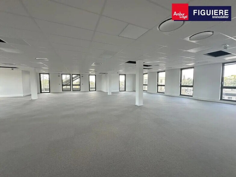 230 Rue Frédéric Joliot Curie, Aix-en-Provence à vendre - Photo intérieure – Image 3 sur 5