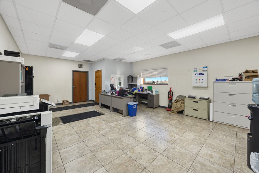 5704 E 1700 North Rd, Danvers, IL à louer - Photo de l’immeuble – Image 3 sur 22