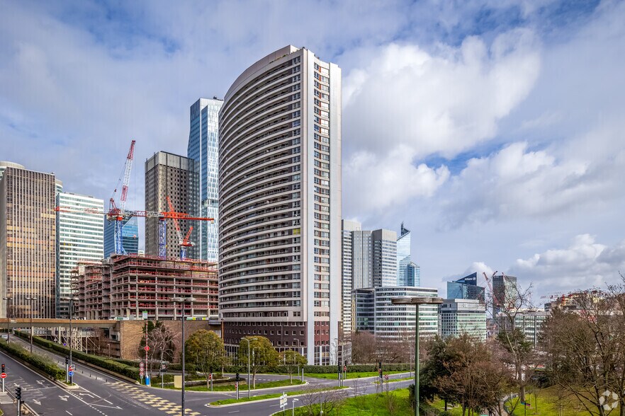 1 Place Du Sud, Puteaux à louer - Photo principale – Image 1 sur 20