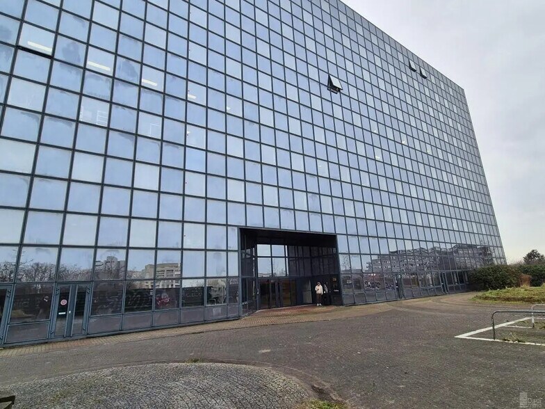2 Rue Du Centre, Noisy-le-Grand à louer - Photo de l’immeuble – Image 2 sur 19