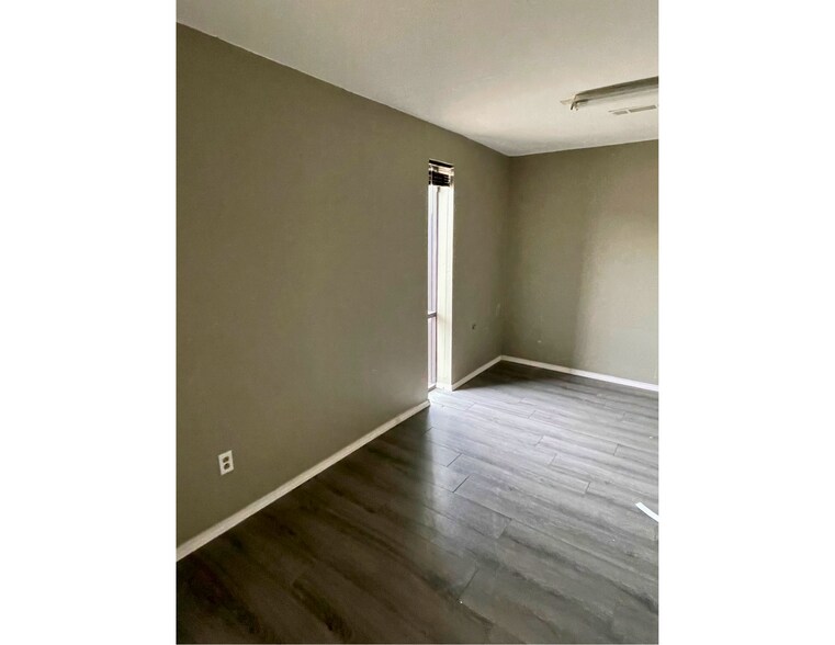 5230 Gordon Smith Dr, Rowlett, TX à vendre - Photo de l’immeuble – Image 2 sur 4