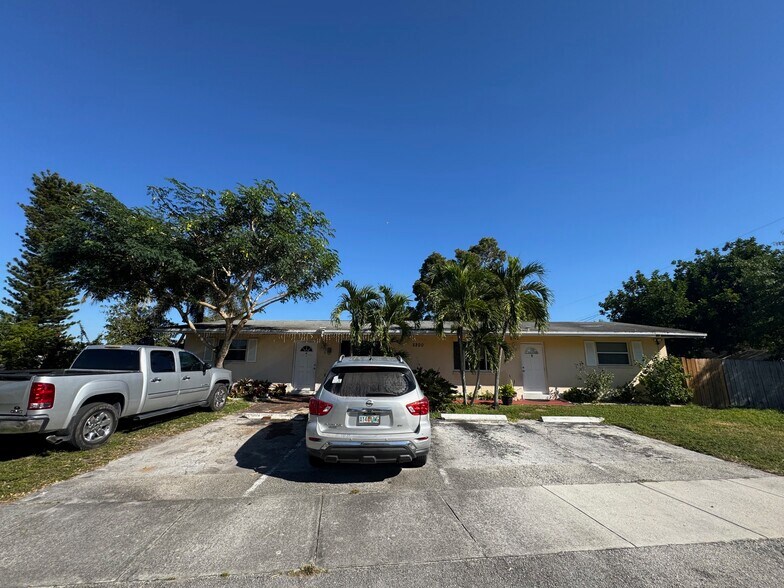 2200 SW 42nd Ave, Fort Lauderdale, FL à vendre - Photo de l’immeuble – Image 2 sur 12