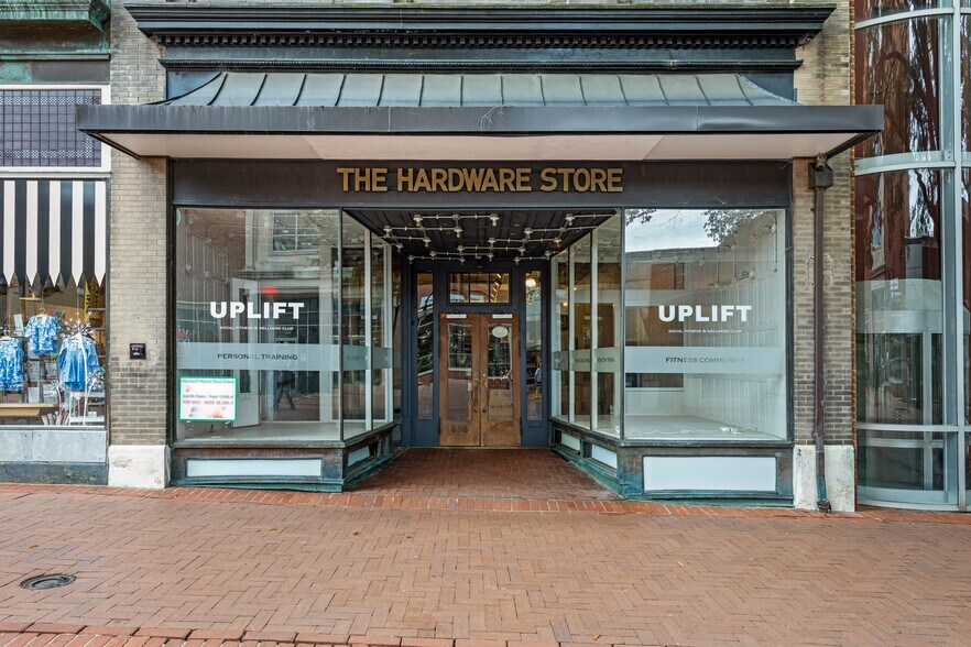 317 E Water St, Charlottesville, VA à louer - Photo de l’immeuble – Image 1 sur 38