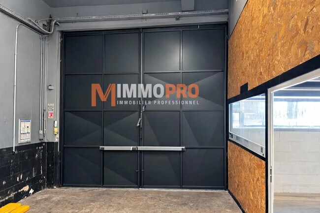 Plus de détails pour Industriel/Logistique à louer