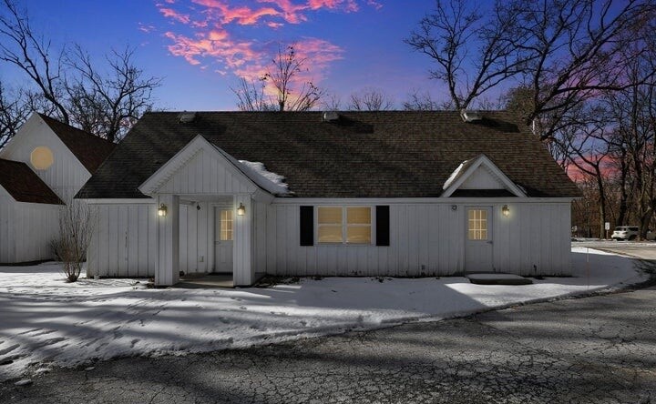 4656 Meridian Rd, Williamston, MI à louer Photo principale– Image 1 sur 28