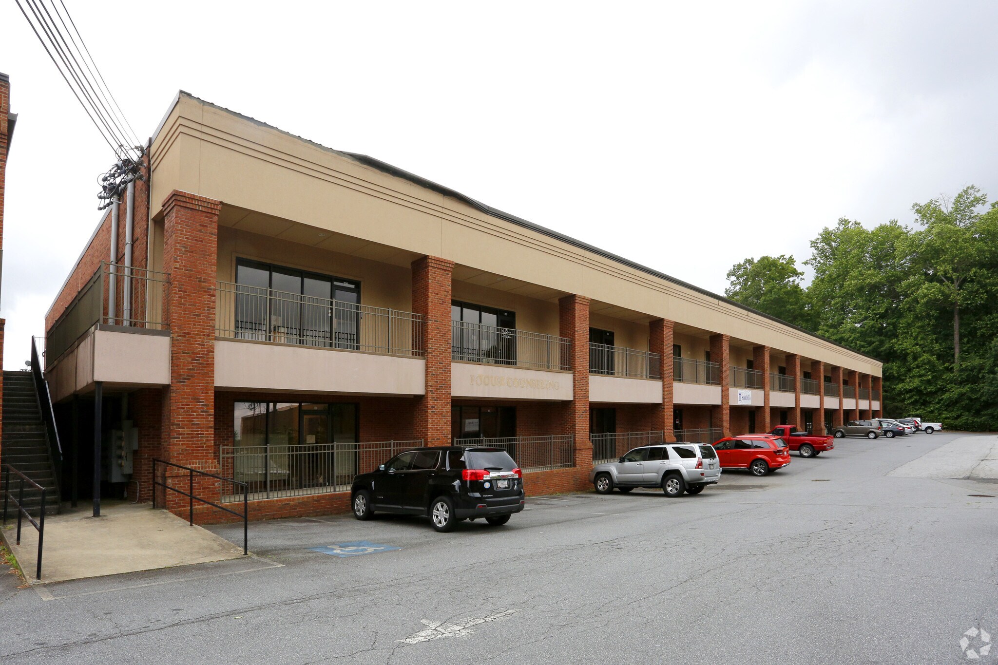9876 Main St, Woodstock, GA à vendre Photo principale– Image 1 sur 16