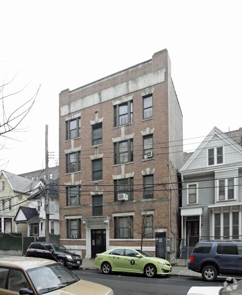 2698 Creston Ave, Bronx, NY à vendre - Photo principale – Image 1 sur 3