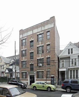 Plus de détails pour 2698 Creston Ave, Bronx, NY - Logement à vendre