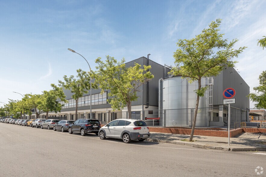 Industriel/Logistique dans El Prat de Llobregat, Barcelona à louer - Photo de l’immeuble – Image 2 sur 12
