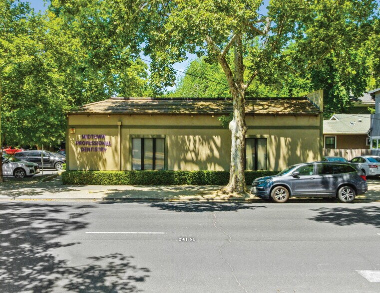 810 29th St, Sacramento, CA à vendre - Photo de l’immeuble – Image 3 sur 8