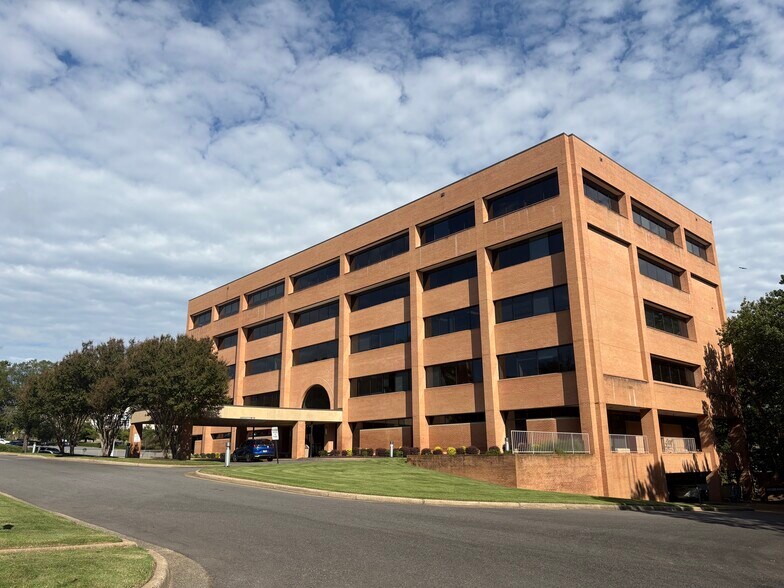 5 Saint Vincent Cir, Little Rock, AR à louer - Photo de l’immeuble – Image 3 sur 6